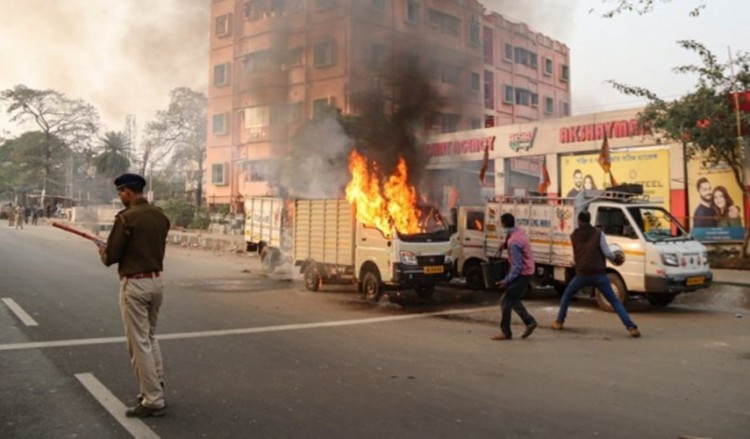 বদলার রাজনীতি বন্ধ করুন